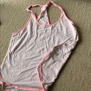 Lululemon essential tank